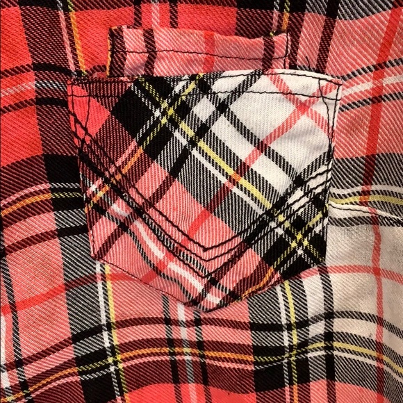 Junior’s Volcom Short Sleeve Plaid Snap Top Size M - Picture 4 of 10